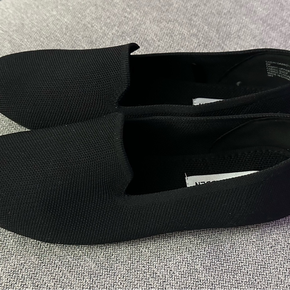 NEW Steve Madden Sabin Flats - 8